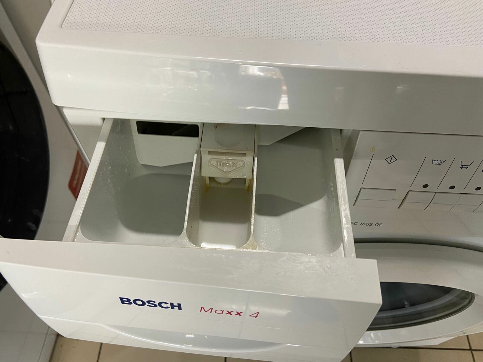 Стиральная машина Bosch WFC 1663